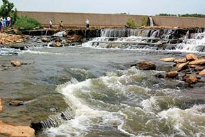 Falls of the Ohio State Park at 201 W Riverside Dr, Clarksville, IN 47129