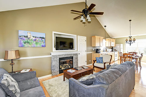 Living room at Edgewater in Taylorsville vacation rental